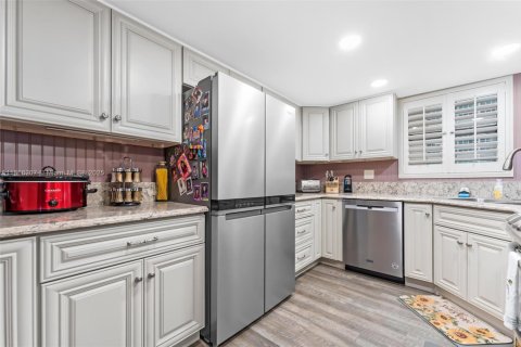 Condominio en venta en Hollywood, Florida, 2 dormitorios, 119.57 m2 № 1958014 - foto 9