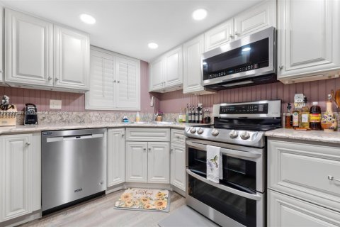 Condominio en venta en Hollywood, Florida, 2 dormitorios, 119.57 m2 № 1958014 - foto 5