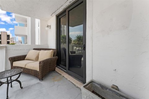 Condominio en venta en Hollywood, Florida, 2 dormitorios, 119.57 m2 № 1958014 - foto 23