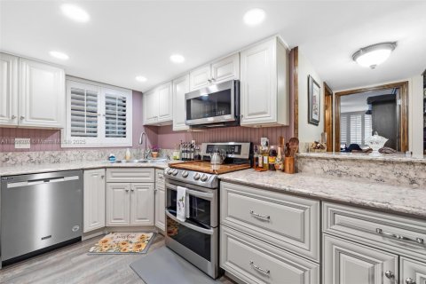 Condominio en venta en Hollywood, Florida, 2 dormitorios, 119.57 m2 № 1958014 - foto 7