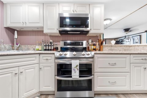 Condominio en venta en Hollywood, Florida, 2 dormitorios, 119.57 m2 № 1958014 - foto 10