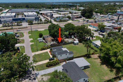 Propiedad comercial en venta en Largo, Florida, 173.73 m2 № 1823220 - foto 1