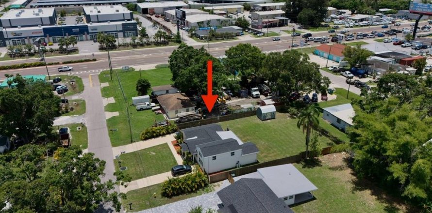 Propiedad comercial en Largo, Florida 173.73 m2 № 1823220