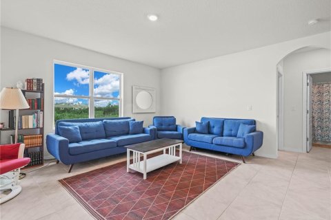 House in Lakeland, Florida 5 bedrooms, 250.46 sq.m. № 1811070 - photo 6