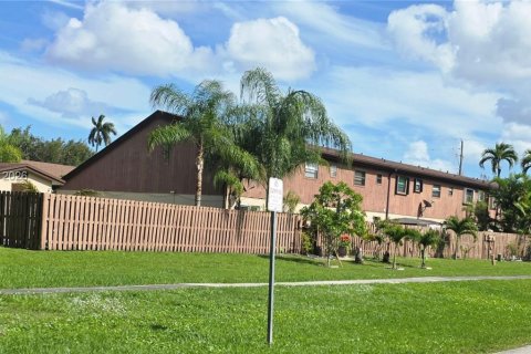 Touwnhouse à vendre à Davie, Floride: 2 chambres, 110.37 m2 № 2091110 - photo 15