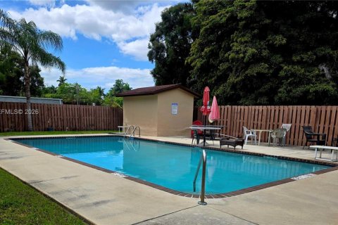 Touwnhouse à vendre à Davie, Floride: 2 chambres, 110.37 m2 № 2091110 - photo 28
