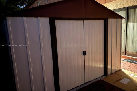 Touwnhouse à vendre à Davie, Floride: 2 chambres, 110.37 m2 № 2091110 - photo 11