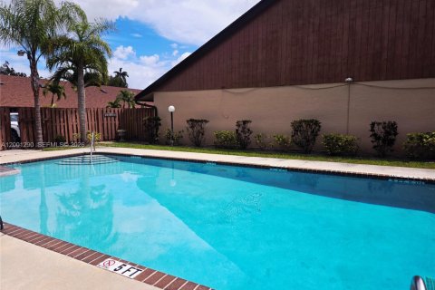 Touwnhouse à vendre à Davie, Floride: 2 chambres, 110.37 m2 № 2091110 - photo 14