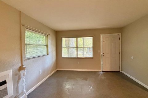Appartement à louer à Wildwood, Floride: 2 chambres, 69.68 m2 № 2396446 - photo 4