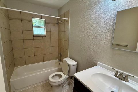 Appartement à louer à Wildwood, Floride: 2 chambres, 69.68 m2 № 2396446 - photo 8