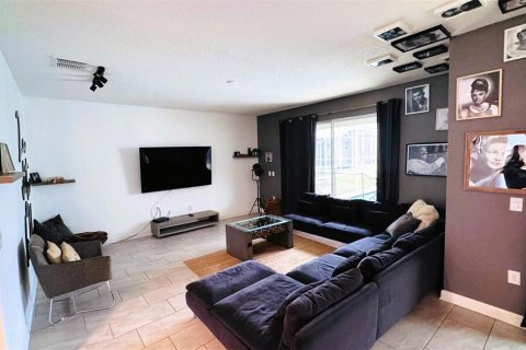 Villa ou maison à vendre à Davenport, Floride: 6 chambres, 305.74 m2 № 1530957 - photo 5