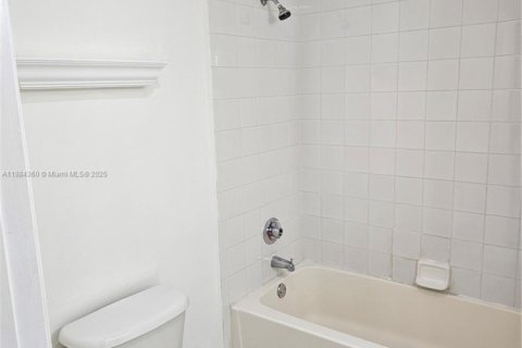 Снять в аренду кондоминиум в Мирамар, Флорида 2 спальни, 106.84м2, № 1948626 - фото 11