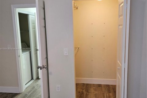 Снять в аренду кондоминиум в Мирамар, Флорида 2 спальни, 106.84м2, № 1948626 - фото 15