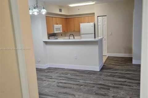 Снять в аренду кондоминиум в Мирамар, Флорида 2 спальни, 106.84м2, № 1948626 - фото 13