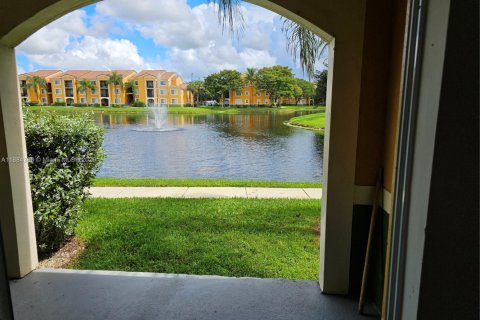 Снять в аренду кондоминиум в Мирамар, Флорида 2 спальни, 106.84м2, № 1948626 - фото 5