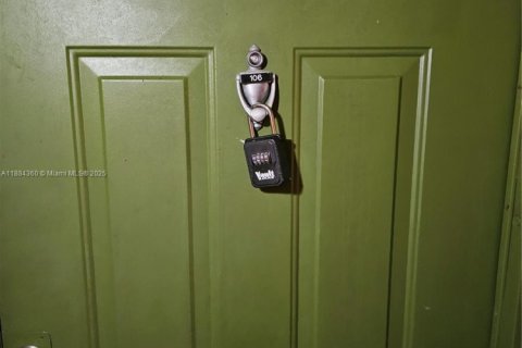 Снять в аренду кондоминиум в Мирамар, Флорида 2 спальни, 106.84м2, № 1948626 - фото 3