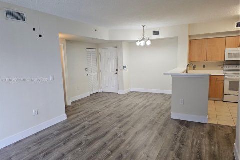 Снять в аренду кондоминиум в Мирамар, Флорида 2 спальни, 106.84м2, № 1948626 - фото 8