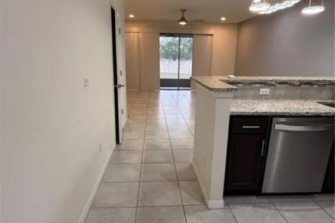 Купить таунхаус в Апопка, Флорида 4 комнаты, 146.41м2, № 1869115 - фото 4