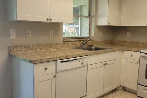 Casa en venta en Port Charlotte, Florida, 3 dormitorios, 124.86 m2 № 1917070 - foto 4