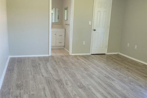 Casa en venta en Port Charlotte, Florida, 3 dormitorios, 124.86 m2 № 1917070 - foto 10