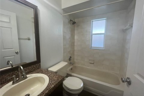 Casa en alquiler en Orlando, Florida, 3 dormitorios, 102.01 m2 № 1919223 - foto 10