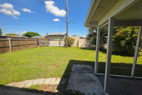 House in Saint Petersburg, Florida 2 bedrooms, 85.93 sq.m. № 2376871 - photo 15