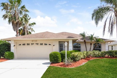 Casa en alquiler en Bradenton, Florida, 3 dormitorios, 140.1 m2 № 1919811 - foto 1
