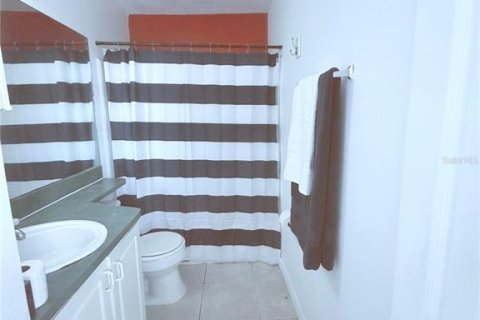 Condominio en venta en Orlando, Florida, 4 dormitorios, 76.18 m2 № 2207694 - foto 12
