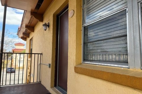 Condominio en venta en Orlando, Florida, 4 dormitorios, 76.18 m2 № 2207694 - foto 17