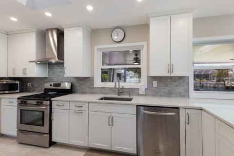 Villa ou maison à vendre à Bradenton, Floride: 3 chambres, 146.14 m2 № 1796079 - photo 11