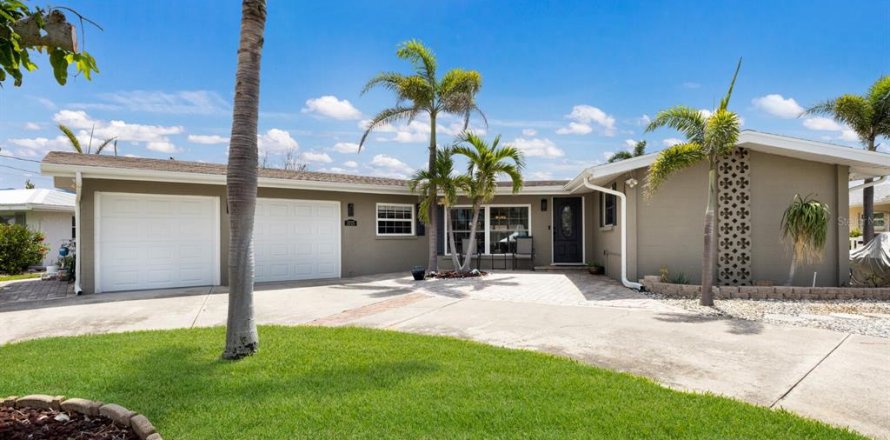 Villa ou maison à Bradenton, Floride 3 chambres, 146.14 m2 № 1796079