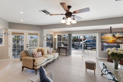 Villa ou maison à vendre à Bradenton, Floride: 3 chambres, 146.14 m2 № 1796079 - photo 4