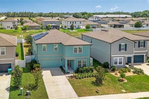 House in Deltona, Florida 5 bedrooms, 260.5 sq.m. № 2210323 - photo 3