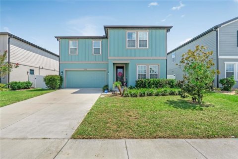 House in Deltona, Florida 5 bedrooms, 260.5 sq.m. № 2210323 - photo 2