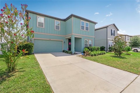 House in Deltona, Florida 5 bedrooms, 260.5 sq.m. № 2210323