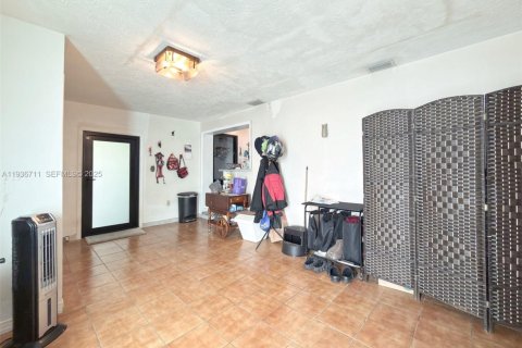 Villa ou maison à vendre à Miami, Floride: 3 chambres, 139.73 m2 № 1994954 - photo 12