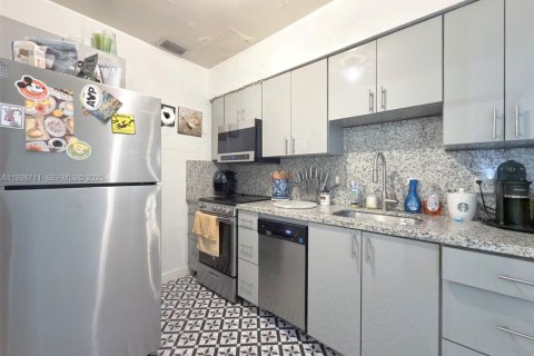 Villa ou maison à vendre à Miami, Floride: 3 chambres, 139.73 m2 № 1994954 - photo 7