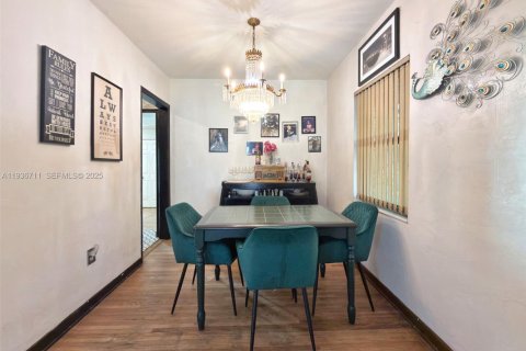 Villa ou maison à vendre à Miami, Floride: 3 chambres, 139.73 m2 № 1994954 - photo 6