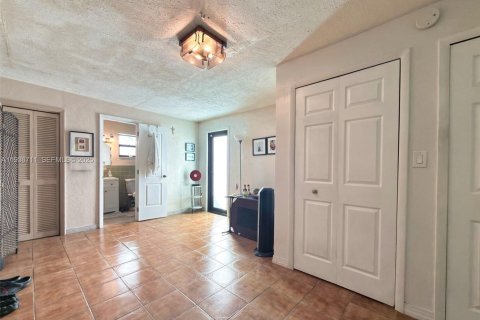 Villa ou maison à vendre à Miami, Floride: 3 chambres, 139.73 m2 № 1994954 - photo 14