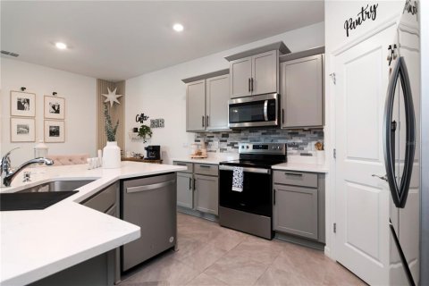 Casa en venta en Wesley Chapel, Florida, 3 dormitorios, 147.44 m2 № 2383555 - foto 19