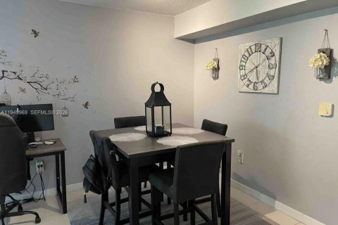 Снять в аренду кондоминиум в Дорал, Флорида 1 спальня, 69.03м2, № 2005614 - фото 2