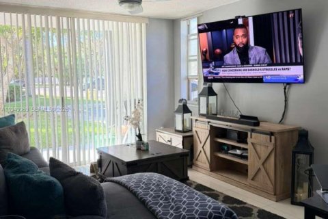 Кондоминиум с 1 спальней в Дорал, Флорида № 2005614