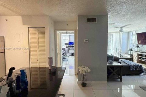 Снять в аренду кондоминиум в Дорал, Флорида 1 спальня, 69.03м2, № 2005614 - фото 11