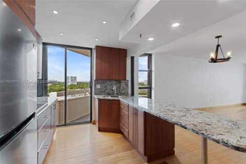 Condominio en alquiler en Miami, Florida, 2 dormitorios, 106.37 m2 № 1982103 - foto 5