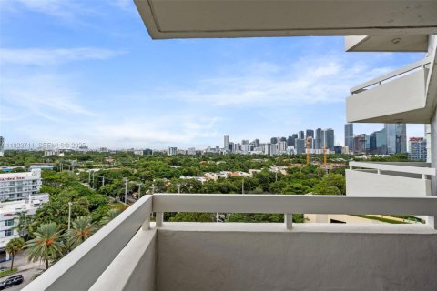 Condominio en alquiler en Miami, Florida, 2 dormitorios, 106.37 m2 № 1982103 - foto 8