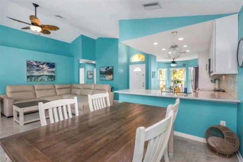 Casa en venta en Tarpon Springs, Florida, 2 dormitorios, 110.18 m2 № 1838901 - foto 12