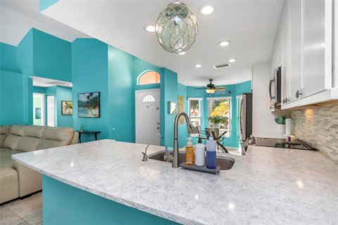 Casa en venta en Tarpon Springs, Florida, 2 dormitorios, 110.18 m2 № 1838901 - foto 4