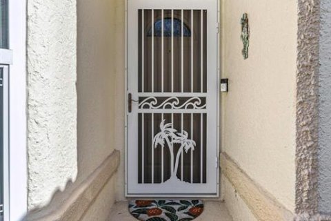 Casa en venta en Tarpon Springs, Florida, 2 dormitorios, 110.18 m2 № 1838901 - foto 3