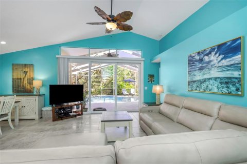 Casa en venta en Tarpon Springs, Florida, 2 dormitorios, 110.18 m2 № 1838901 - foto 17