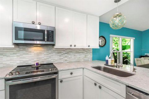 Casa en venta en Tarpon Springs, Florida, 2 dormitorios, 110.18 m2 № 1838901 - foto 8